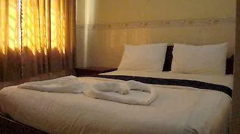 Hotel The Golden Square