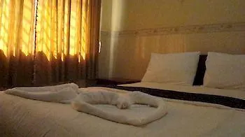 Hotel The Golden Square 2*