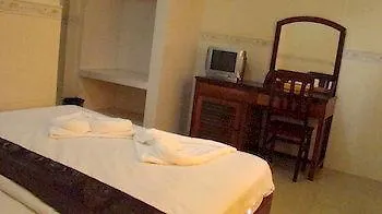 The Golden Square Hotel 2*