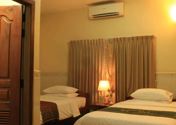 The Golden Square Hotel 2*