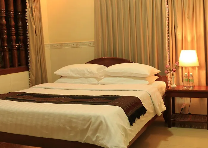The Golden Square Hotel