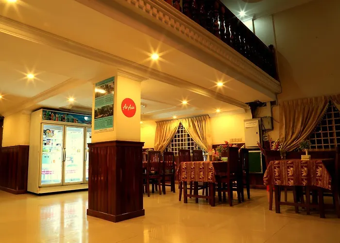 Hotel The Golden Square 2*